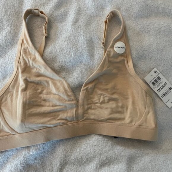 NWT Macy's Alfani Ivory Bralette Bra Size Medium 34B 34C Minimalist NEW $20 - Picture 1 of 4